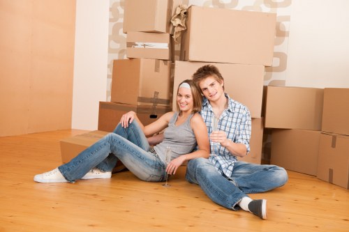 London man with a van loading service for a small flat move